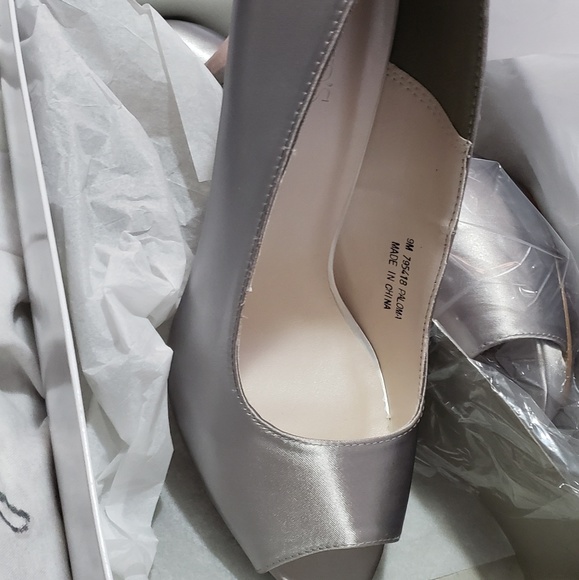 Shoes - Picture 2 of 2